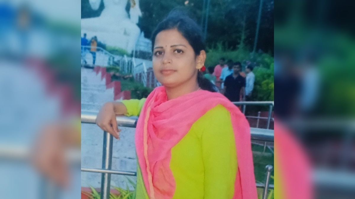 Woman killed, body chopped into pieces and dumped in canal; lover under scanner