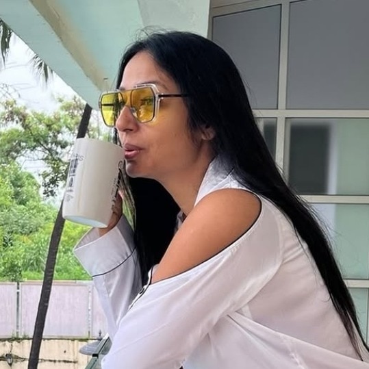 Kashmera Shah slams those ‘glorifying home breakers’ amid Govinda’s Lalbaugcha visit