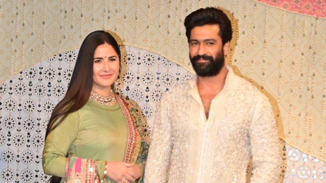 Vicky-Katrina's simple yet stylish fashion game at Ambani Ganpati celebrations