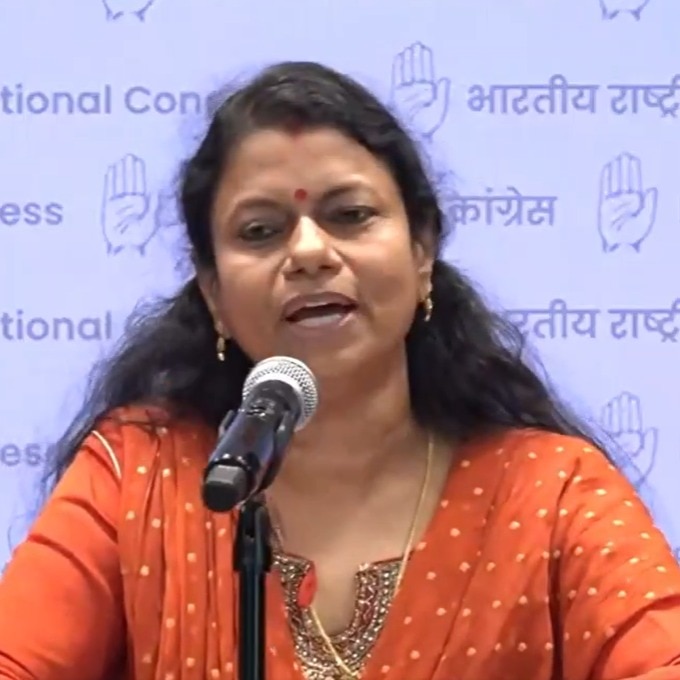 Kerala women MLAs walk out of NCW workshop over Hindi-only sessions, Tharoor reacts
