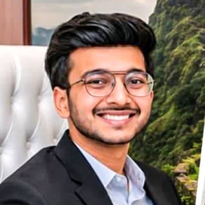 Witness saw Ketan Agrawal being pushed off cliff, was threatened with same fate