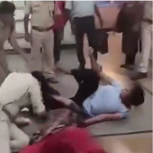 Kolkata Metro turns chaotic as women fight with RPF personnel, passengers intervene