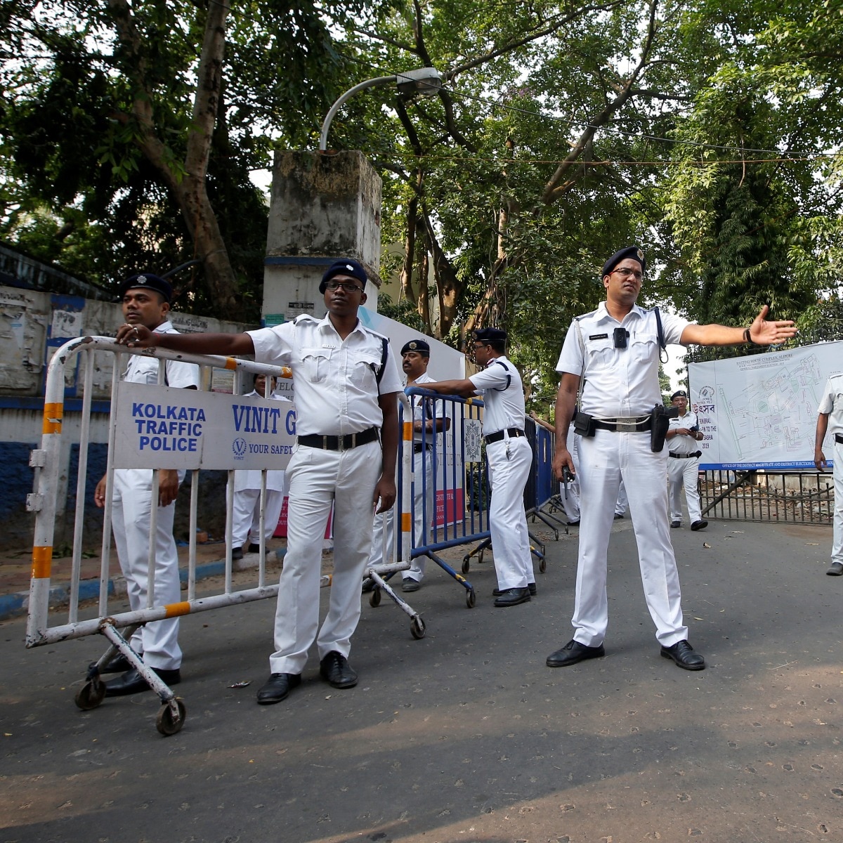 In high-level reshuffle, 23 police officers transferred by West Bengal govt
