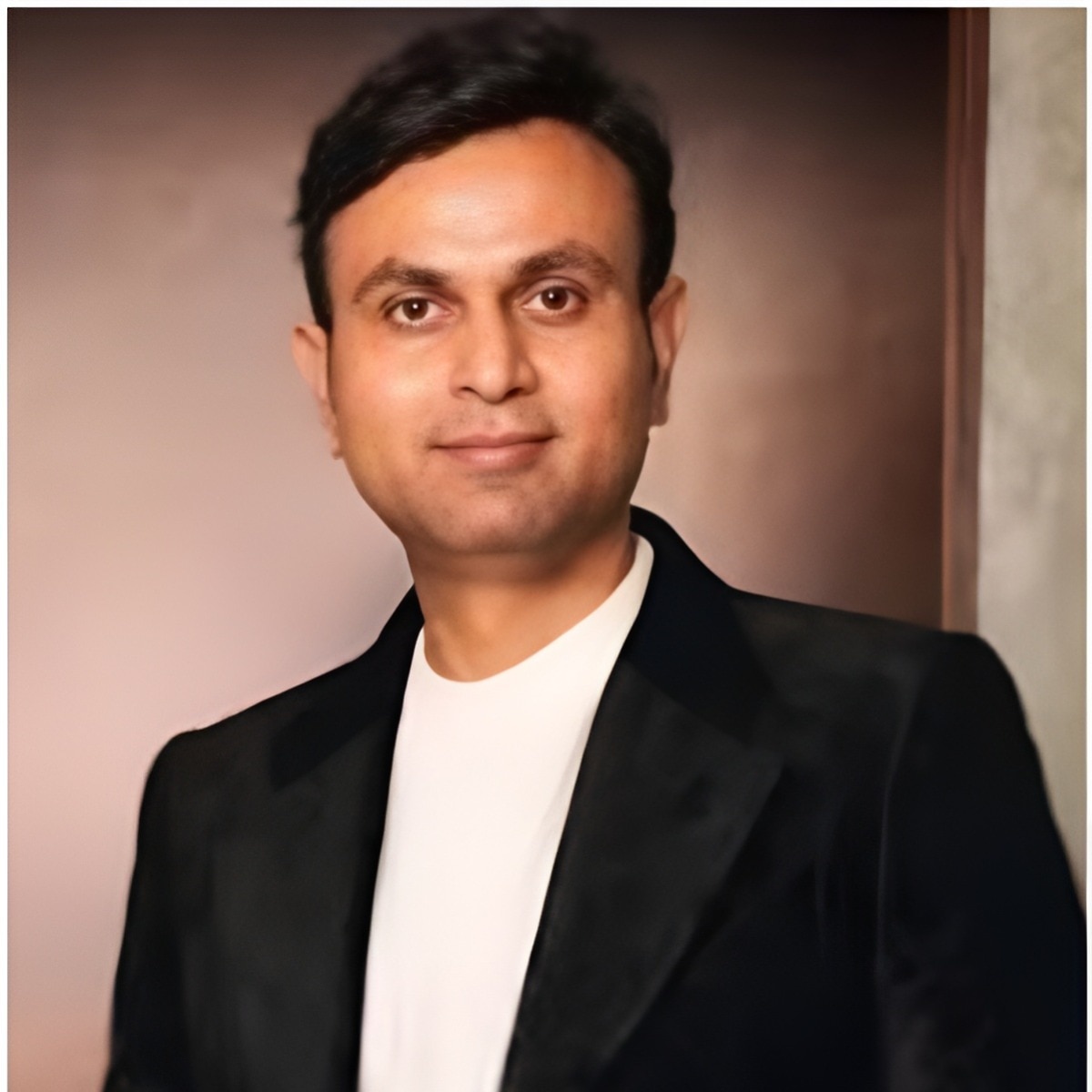 Gondhal director hits back at Anurag Kashyap’s criticism of India’s Oscar entries