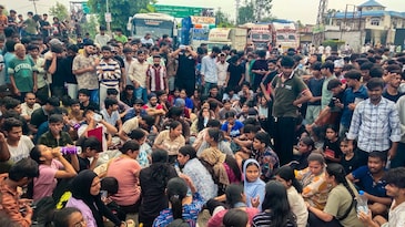 LPU to form 3-member panel to probe violence, 30–40 students under scanner LPU to form 3-member panel to probe violence, 30–40 students under scanner