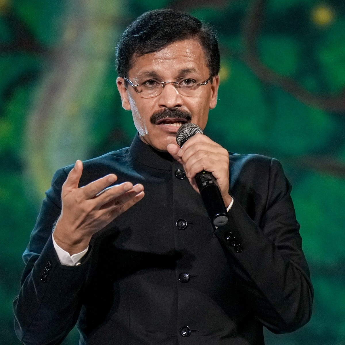 Rs 11 product, Rs 325 MRP: Tukaram Mundhe flags huge hospital pricing gap