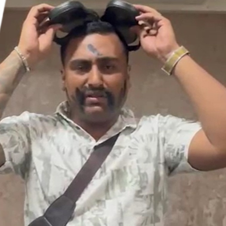 Influencer forced to do sit-ups, bow before Raj Thackeray's pic over reel