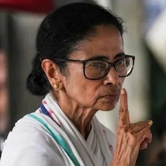 Mamata Banerjee moves Supreme Court against EC order to freeze TMC name, symbol