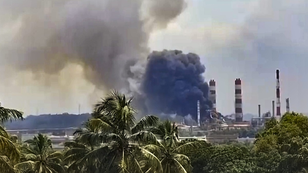 Mangaluru refinery blast triggers fire, 7 injured