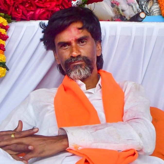 Fasting Manoj Jarange may cancel Mumbai march due to poor health