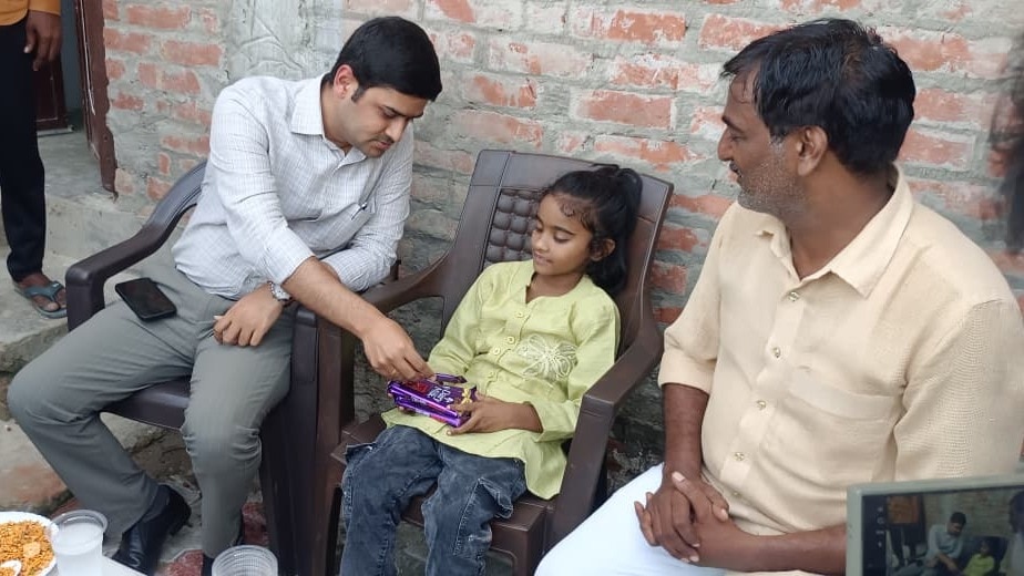 Gen Alpha in action: 7-year-old girl's plea to UP official gets broken road fixed
