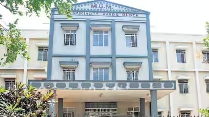Ceiling plaster falls at Telangana hospital, 2 patients among 6 injured