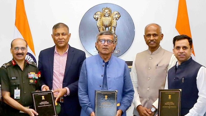The ministry said the contract represents a step towards the indigenisation of critical sub-systems used in armoured platforms. (X/Ministry Of Defence) Ministry of Defence