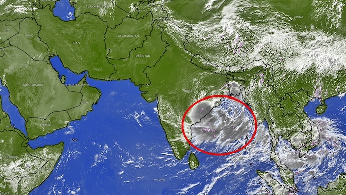 A satellite image of the depression moving in the Bay of Bengal. (Photo: Windy) Monsoon rain
