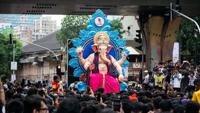 Ganesh Chaturthi in 2026 will be observed on Monday, September 14. Mumbai Ganesh Idol Accident