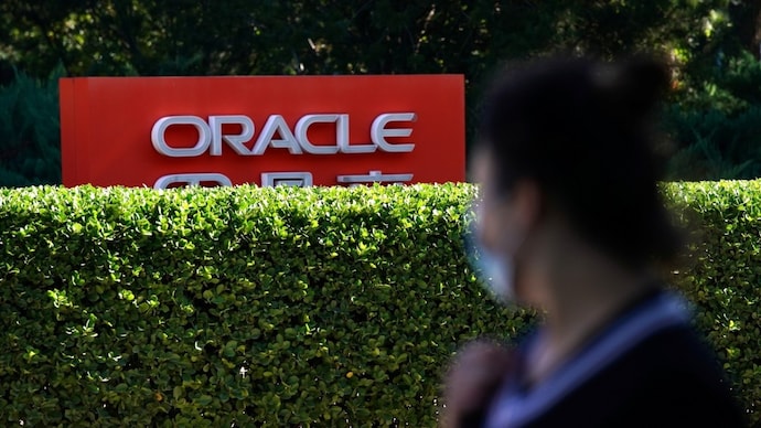 Oracle layoffs reach India: Product engineering teams feared to face biggest impact Oracle ने फिर से शुरू की छंटनी.