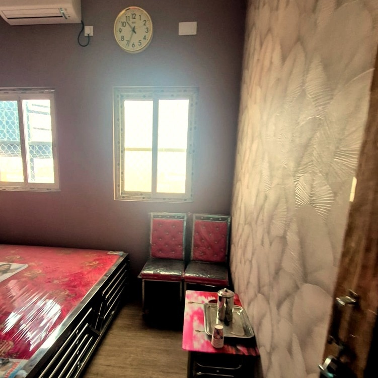 'OYO rooms' at Kolkata college? Student claims threats, pressure from TMC leader