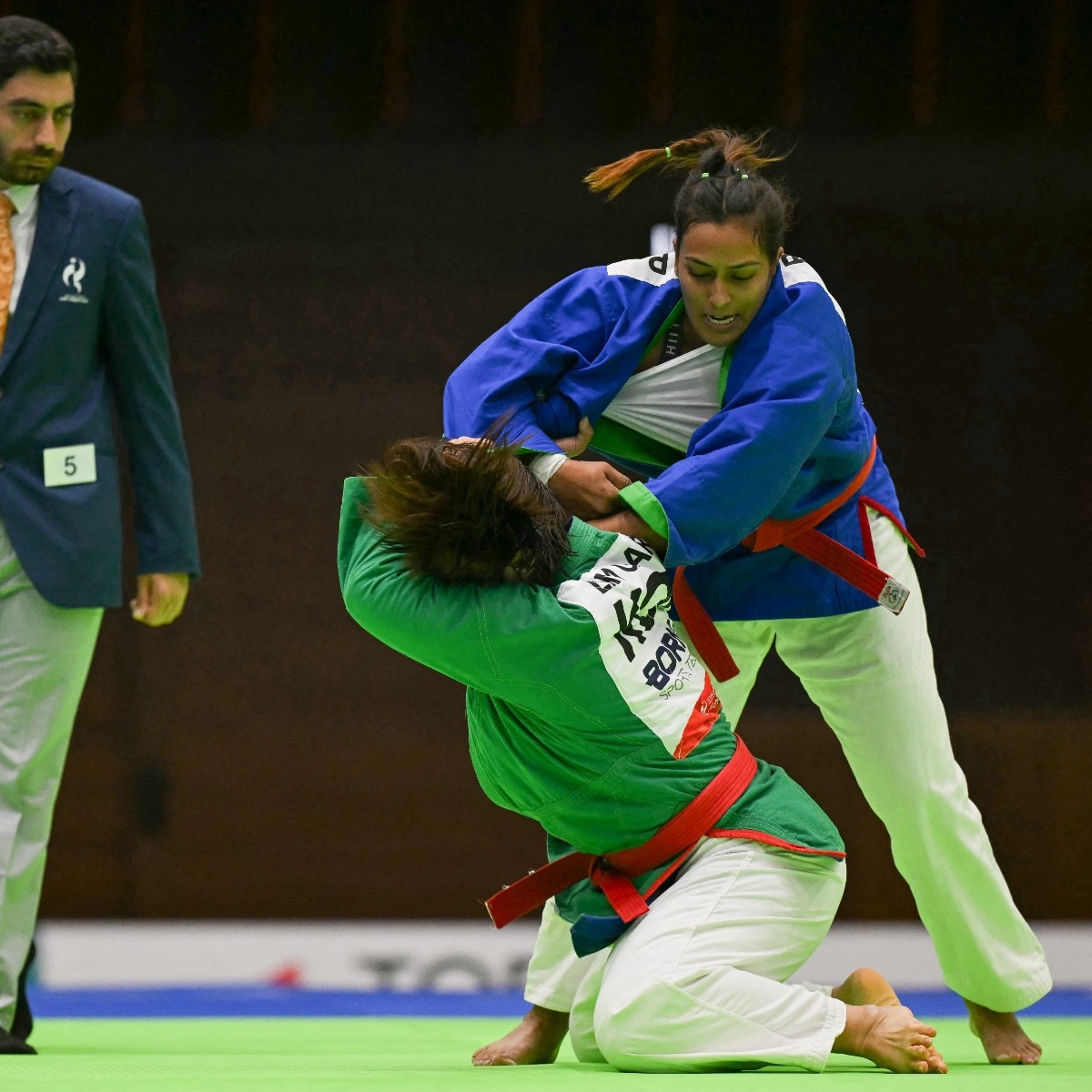Pincky Balhara breaks down after Asiad bronze, mother says gold was always the dream