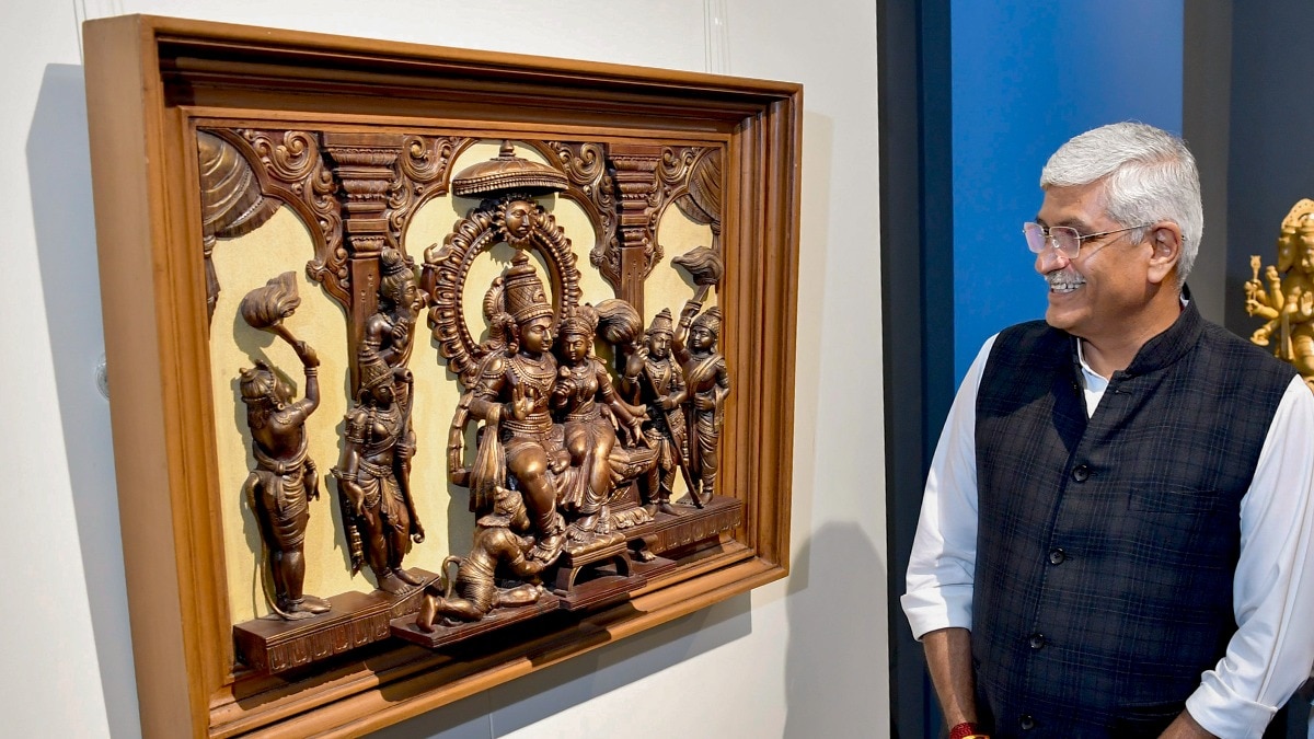 PM Mementos e-auction opens with 1,498 gifts, artefacts, cultural treasures