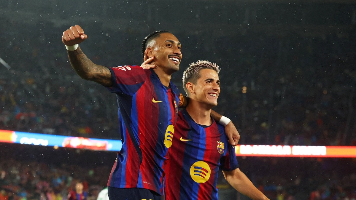 Raphinha runs riot as Barcelona make history with 7-2 Santander rout