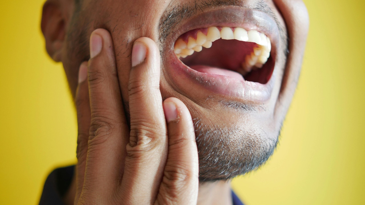 Small or receding jaw? It could be linked to sleep apnea and fatigue (Representative image) Reddit user claims ChatGPT cured their 5-year jaw clicking problem in 60 seconds (Representative image)