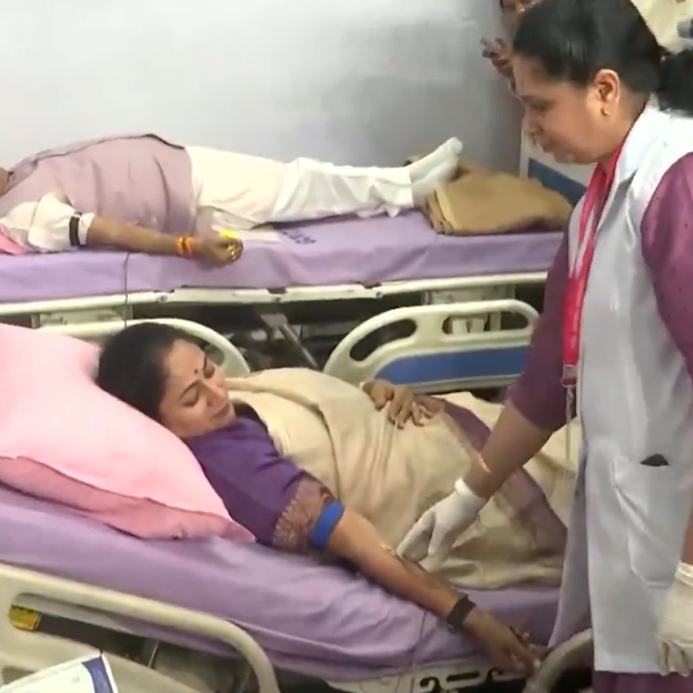 Delhi CM Rekha Gupta donates blood, launches organ portal on PM Modi's birthday
