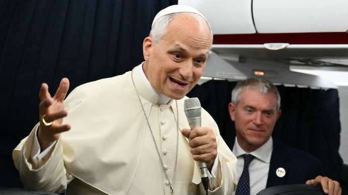 Pope Leo gives a press conference with accredited journalists on the return flight from France. ( Photo- Reuters)
