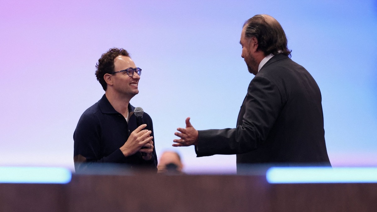 Last week he said AI would end humanity, this week Anthropic CEO selling SaaS tools