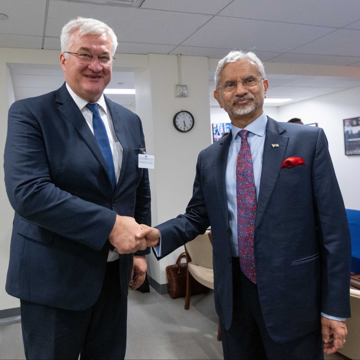 Jaishankar meets Ukraine counterpart on UNGA sidelines, says dialogue can end war