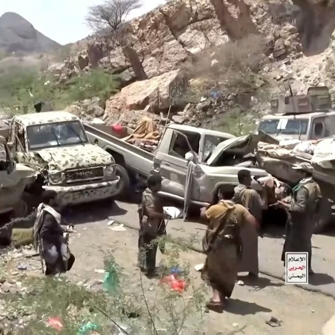 7 killed, 40 injured in Yemen market strike; Govt says houthi camp targeted
