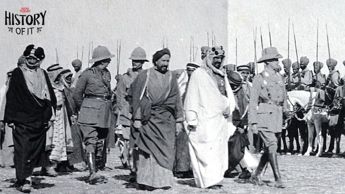 Abdulaziz Ibn Saud (in white robe), who founded Saudi Arabia, with British troops during a visit to Basra (now in Iraq) in 1917. (Photo: Wikimedia Commons/Public Domain) Saudi Arabia's future founder Abdulaziz Ibn Saud with Sheikh Khaz'al, Emir of Arabistan, during a visit to British troops in Basra in 1917. (Photo: Wikimedia Commons/Public Domain)