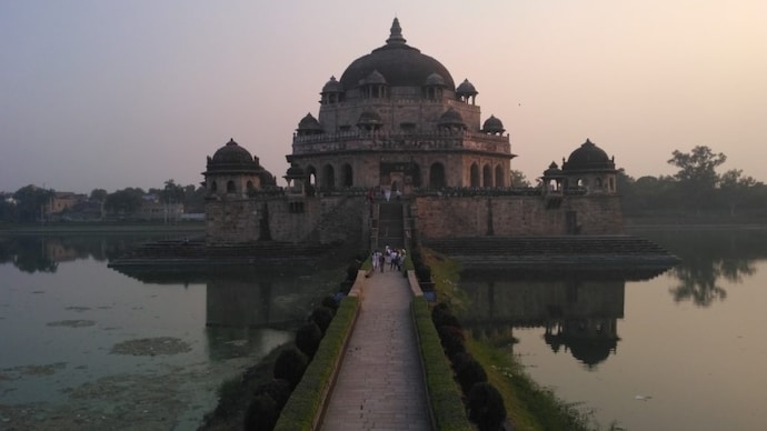 Sher Shah Suri Tomb in Bihar (Photo- @rohtas.nic)