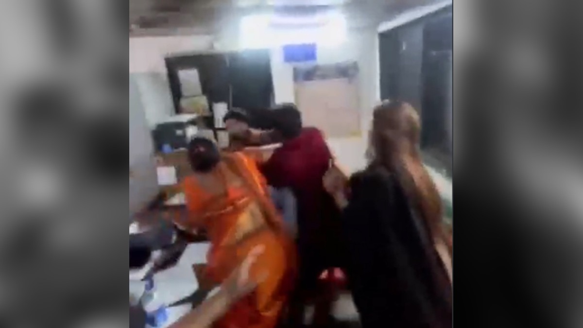 Women workers thrash Shiv Sena leader inside police station, assault caught on CCTV