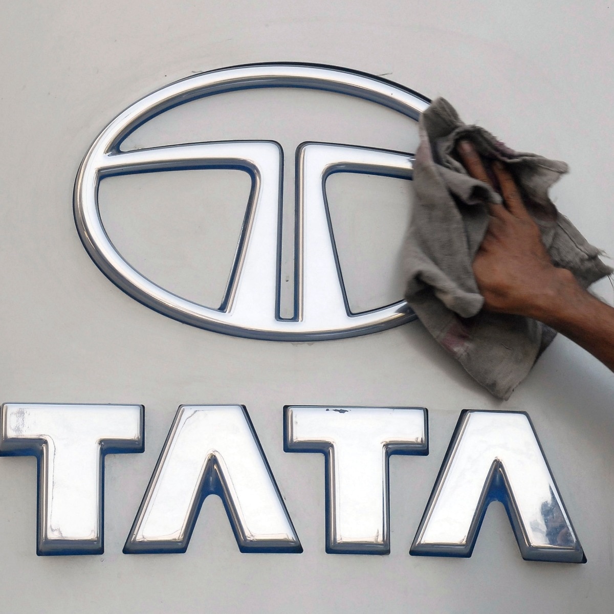 Tata Sons plans AGM within a month, but Tata Trust restrictions may pose a hurdle