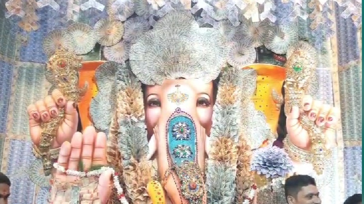 Telangana temples decorate Ganesha idols with currency notes worth Rs 2.90 crore