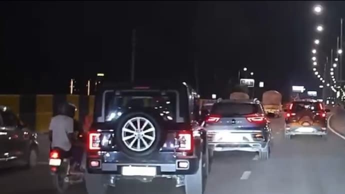 Mahindra Thar Roxx hit a motorcycle on the Dwarka Expressway and left the spot. Thar