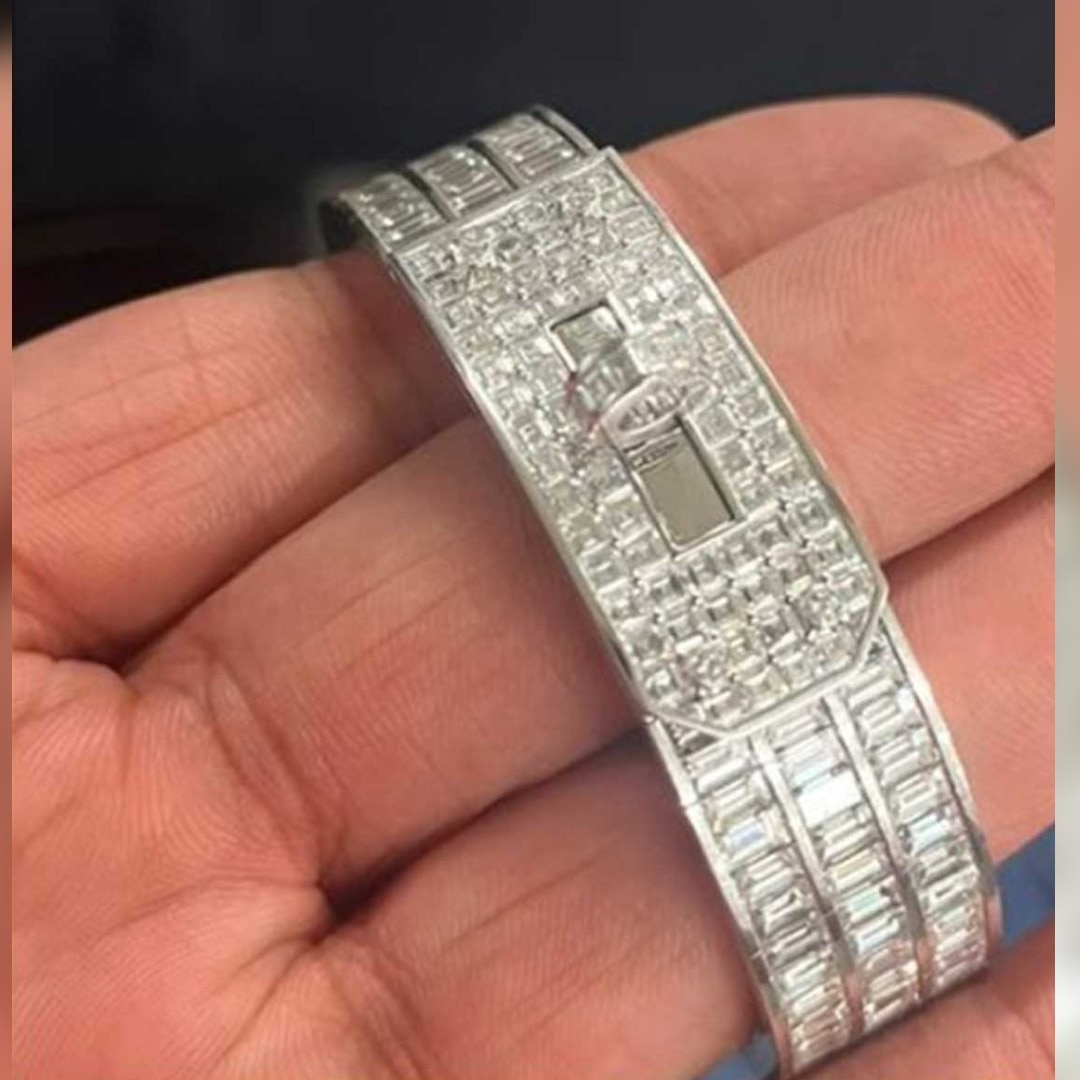 Rs 1.07 crore diamond-studded gold bracelet seized from Turkish duo at Delhi airport