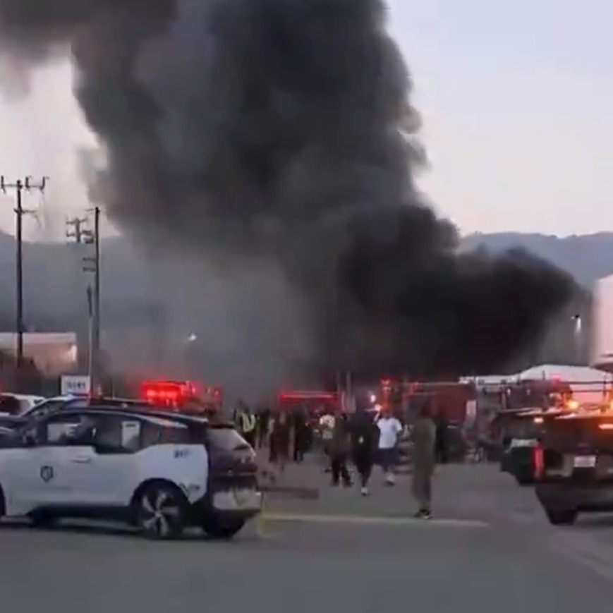 Video shows final moments of news helicopter before fatal LA crash