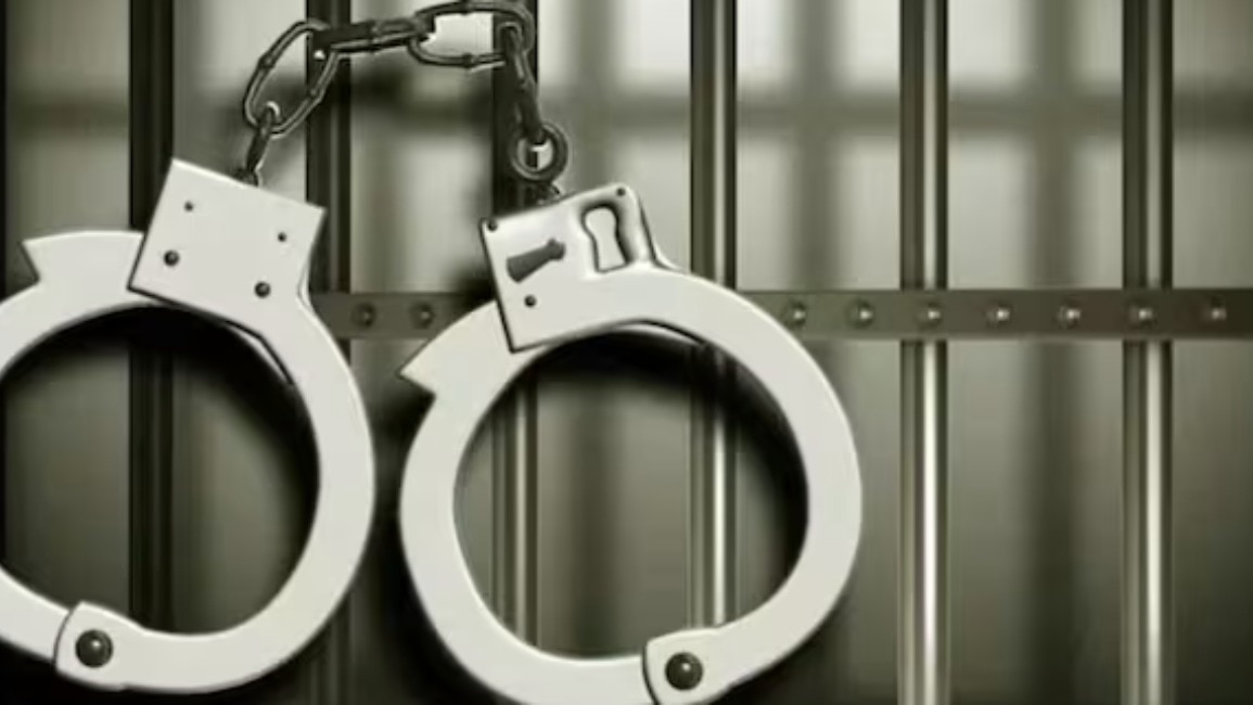 Ex-pantry worker arrested for train thefts; Rs 11 lakh, gold, gadgets recovered