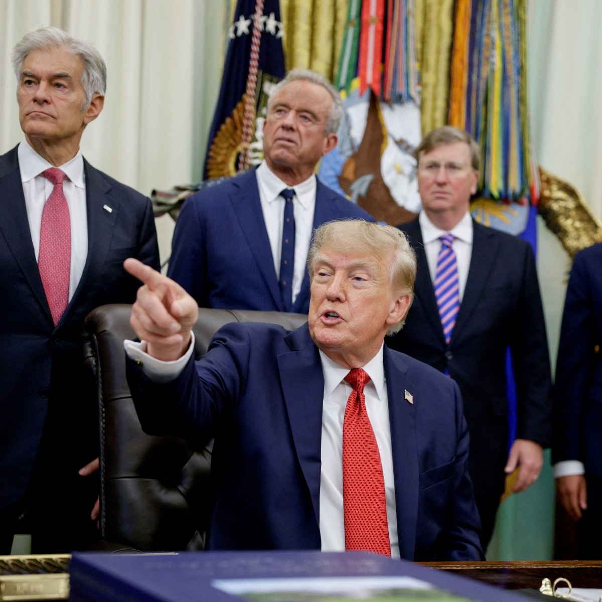 Trump bans three major news outlets from White House, cites ‘fake news’