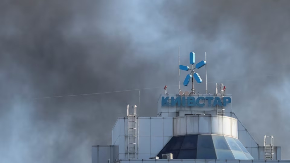 Russia strikes Ukraine's largest mobile provider, data centres in fresh barrage
