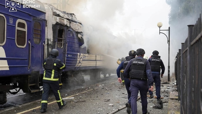 Russia and Ukraine have increasingly traded strikes on logistics networks and other economic targets in an effort to disrupt each other's war effort and undermine morale. ( Photo- Reuters)