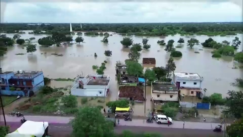 UP rain fury toll rises to 56, 1,021 houses damaged; Opposition attacks govt
