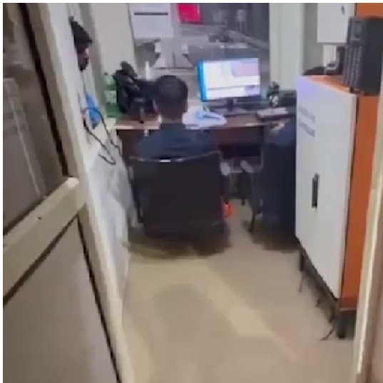 UP’s new Ganga Expressway toll booth flooded after heavy rain, staff continue working