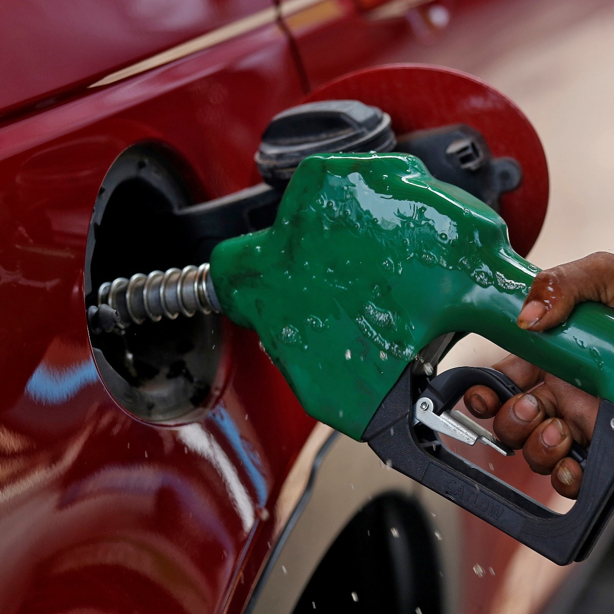 US is world's biggest oil producer, but petrol is cheaper in India
