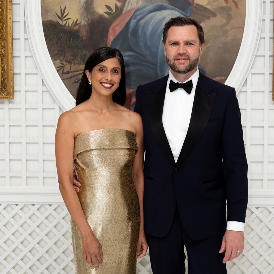 Usha Vance stuns in gold Oscar de la Renta gown at Trump-Xi state dinner