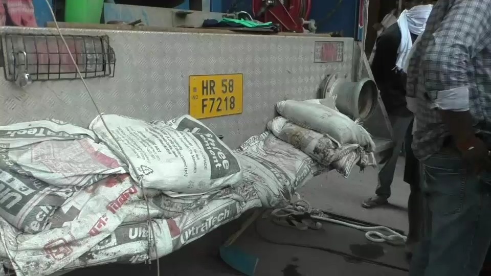 Sand-filled sacks found clogging sewers in Varanasi, FIR sought
