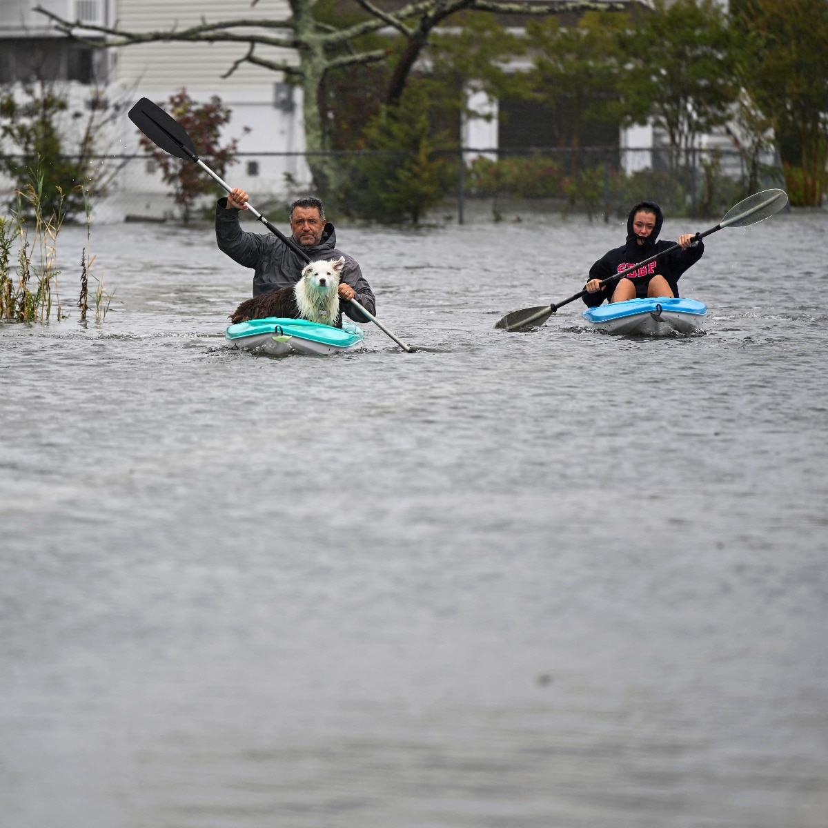 400+ flights cancelled as powerful nor'easter hits US East Coast