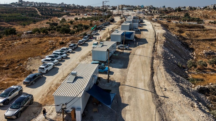 Britain and several other Western countries warn that Israel's settlement policies are threatening the possibility of a future Palestinian state. (Photo: Reuters)