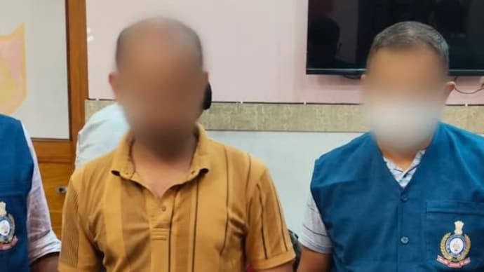 Revenue inspector caught taking Rs 25,000 bribe in Bengal (Photo: ITG)